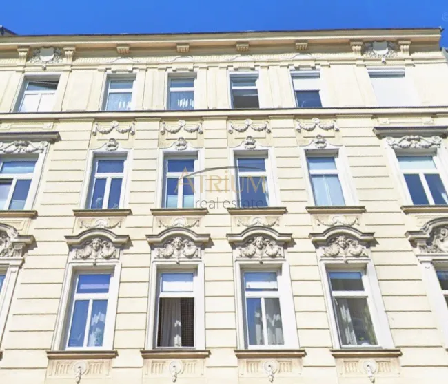 Dachgeschoss mit Zukunft: Genehmigt für 3 exklusive Maisonettes - Titelbild