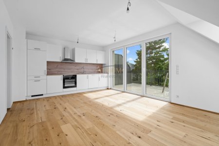 Erstbezug moderne 2-Zimmer-Dachgeschosswohnung mit Terrasse und Weitblick