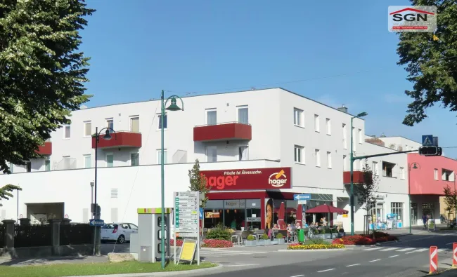 Geförderte 3-Zimmer Wohnung und überdachten PKW-Abstellplatz - Titelbild