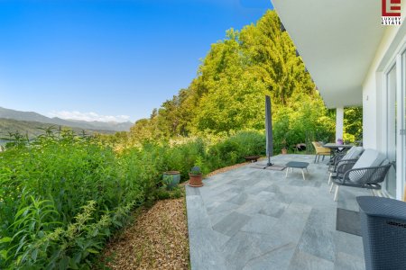 Eine Terrasse im Untergeschoss
