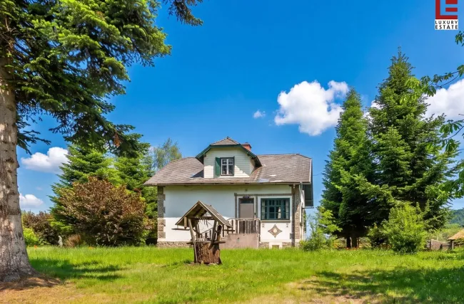 Garten und Haus nach Westen