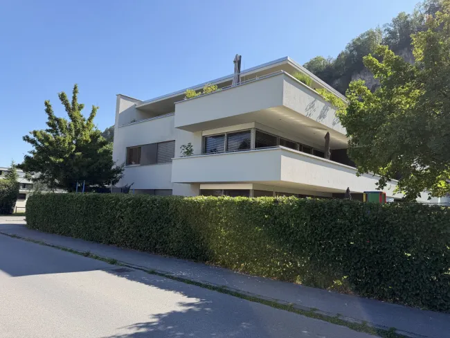 Beeindruckende 4 Zi.-Dachgeschosswohnung mit 2 TG-Stellplätzen & Erdwärme - Top Lage - Bild