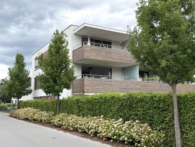 Familiäre sonnige 3 Zimmer Wohnung mit TG-Stellplatz - Titelbild