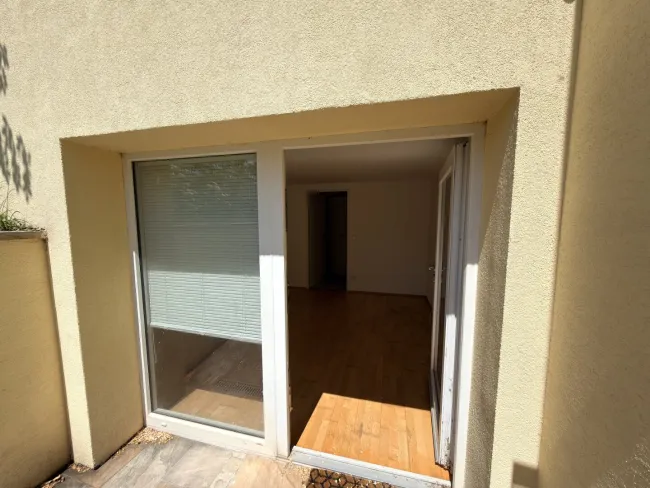 Eingang Souterrain Zimmer