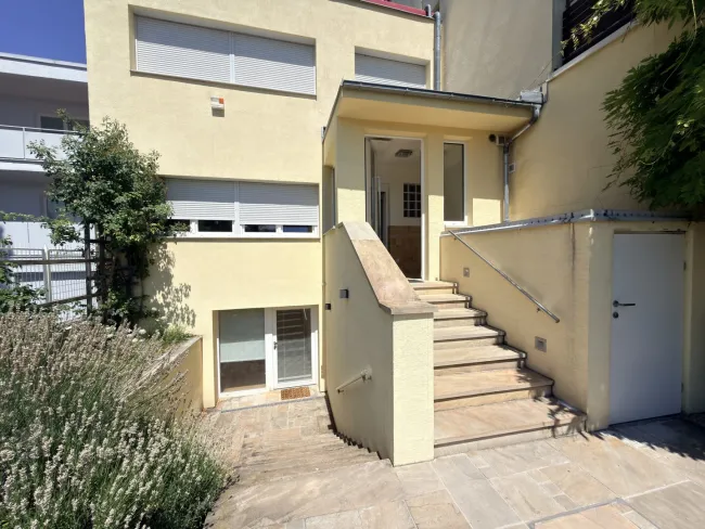 Ein Haus, das mit Ihren Lebensplänen wächst | 4-Zimmer-Doppelhaushälfte | ca. 150 m² | großer Garten | Einliegerbereich | Stellplatz | Grinzing - Bild