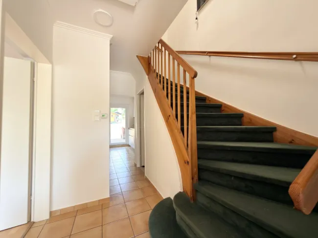 Treppe zum Obergschoss