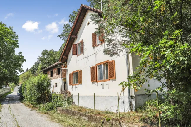 Drei Häuser sanierungsbedürftig in Ferndorf - Bild