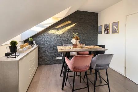 Dachgeschosswohnung in ruhiger Wohnlage – mit großer Terrasse und idealer Infrastruktur