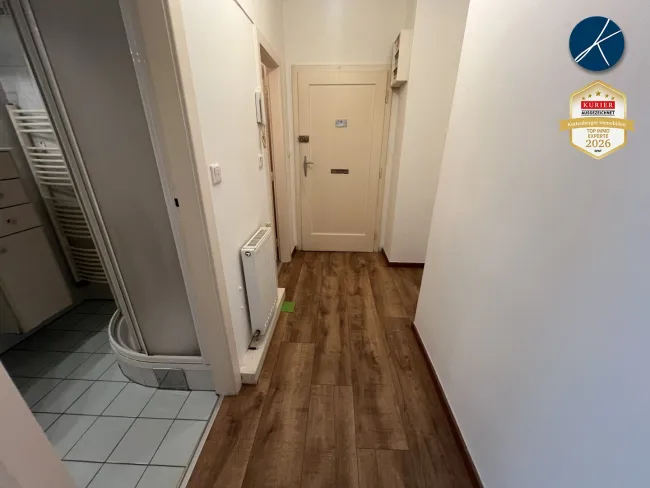 Vorzimmer-Eingang Bad