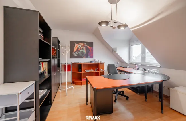 Büro (DG)