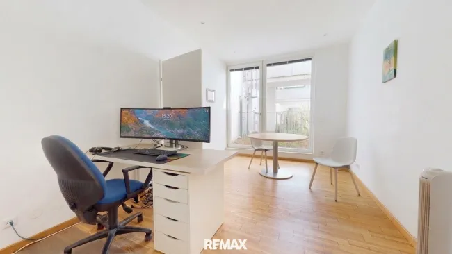 Innenhofseitiges Büro mit Terrasse und Garten beim Genochplatz - Titelbild