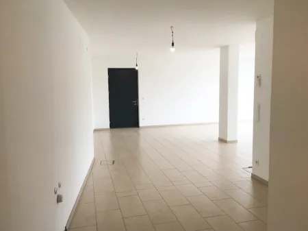 Attraktive Geschäftsfläche in Hard zu vermieten!