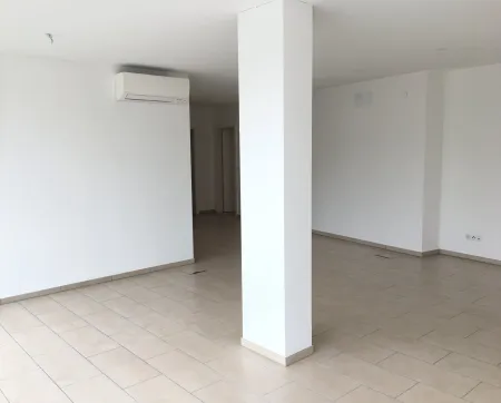 Attraktive Geschäftsfläche in Hard zu vermieten!
