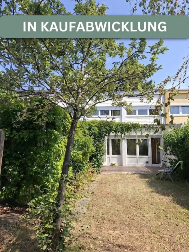 Reihenhaus mit südseitigem Garten und großem Potenzial in Maria Enzersdorf - Titelbild