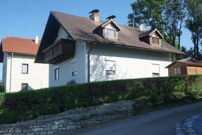 Familienfreudliches Wohnen mit 3 Schlafzimmern, 2 Bädern und überschaubarem Garten - Titelbild