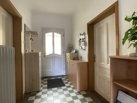 Seltene Gelegenheit - entzückender Altbau mitten in Staatz jetzt zu haben!