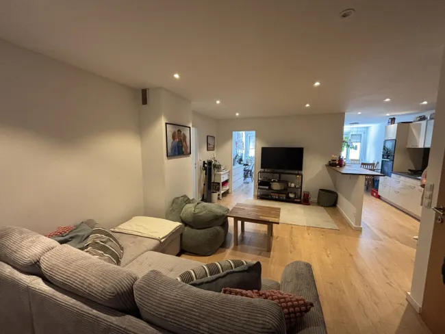 Perfekt geschnittene WG-Wohnung – ideal für Eltern & Anleger, provisionsfrei vom Eigentümer - Titelbild