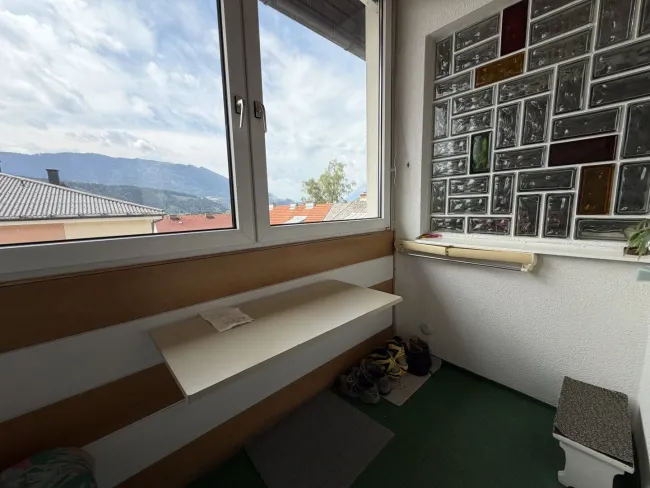 Eigentumswohnung mit südseitig verbauter Loggia - Bild