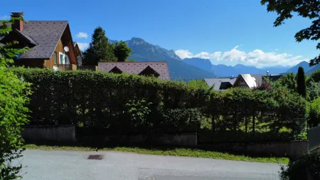 Großzügige 102-m²-Wohnung mit Gartenanteil, Gartenhütte und Carport – absolute Ruhelage in Bad Aussee