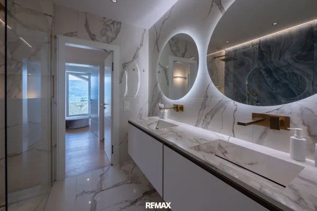 Badezimmer 1