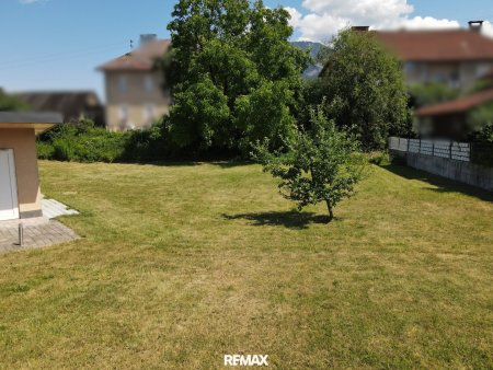 Grundstück