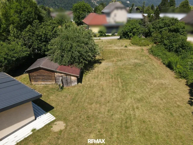 Grundstück