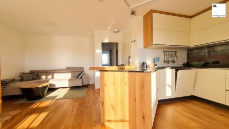 Helle und sonnige Gartenwohnung in Oberhofen am Irrsee – ruhig, modern & sofort bezugsbereit