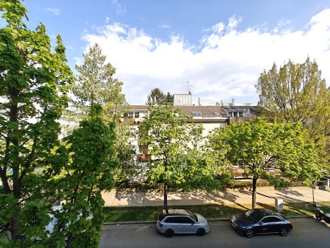 Gersthof: Sonnige Ostausrichtung + Ideale Wohnlage + Praktischer Grundriss + Nähe Fuchu-Park - Bild