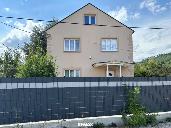 Haus straßenseitig