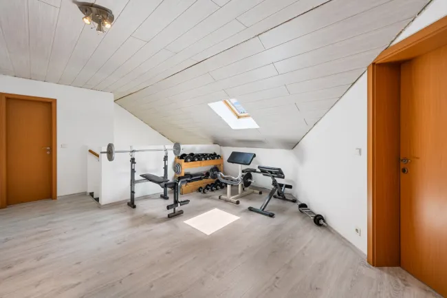 OG- Galerie vor den Zimmern