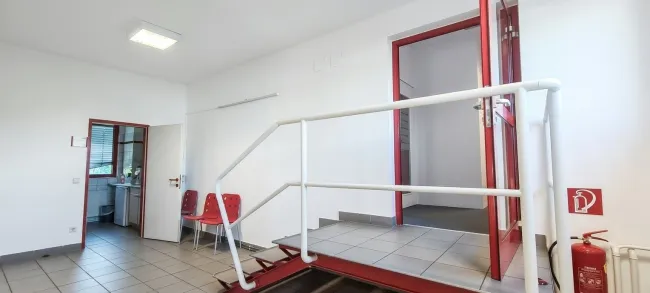 Treppenaufgang zum Büro