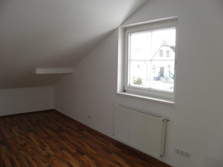 ***PREISREDUKTION ! ***Leistbares Haus mit Potenzial in TOLLER LAGE in Klosterneuburg-Kierling !