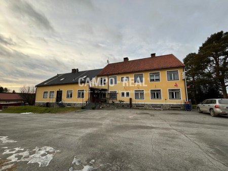 SCHWEDEN: Jagen und Fischen im hohen Norden, der Stützpunkt im Lappland - 20 Zimmer und 2 Wohnhäuser - urige Natur und Jagdgebiete