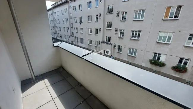Großgarconniere mit Süd-Balkon in der Voltagasse 71 - Top 6 - Titelbild
