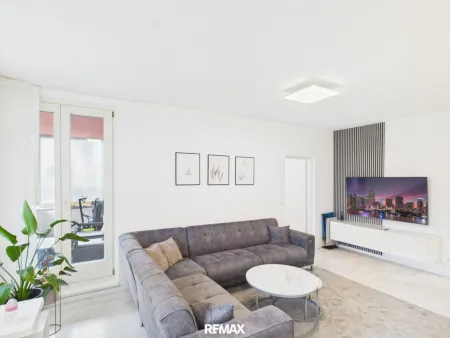 Helle 3-Zimmer-Neubauwohnung mit Balkon & Garagenstellplatz in Simmering