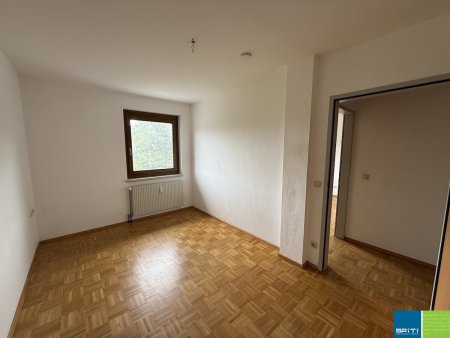 Arnoldstein, Am Hügel: Dreizimmerwohnung im ersten Halbgeschoss