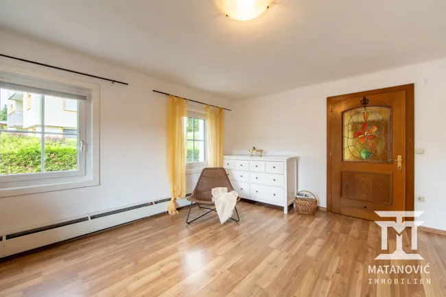 EG | Ferienwohnung – Heller Wohnbereich