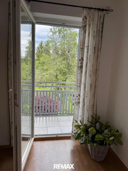 Balkon OG