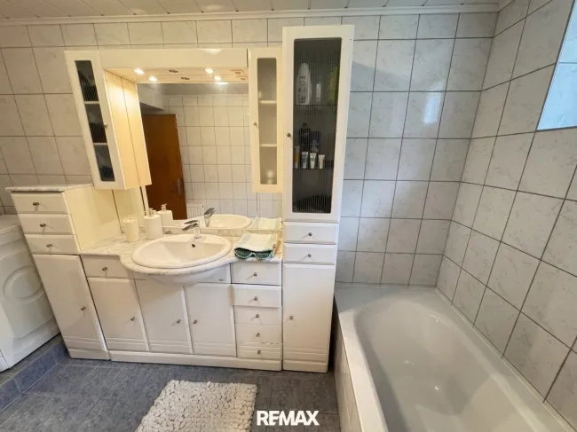 Badezimmer EG