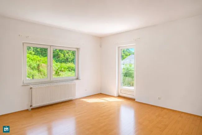 Schlafzimmer (N/O) OG.