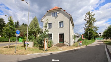 Wohnen oder vermieten, sanierungsbedürftiges Haus in Eggenberg!