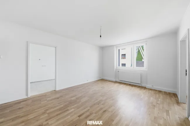 Renovierte, lichtdurchflutete 2-Zimmer-Wohnung mit Lift in 1100 Wien! - Titelbild