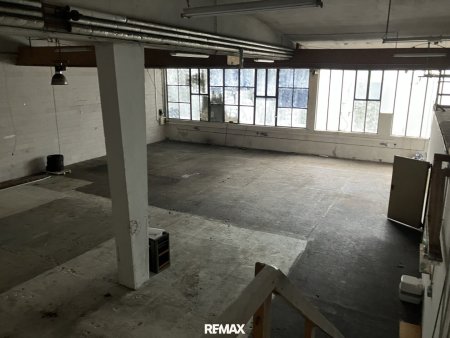 Lagerhalle, Gewerbebetrieb 421 m²