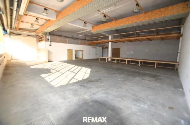 Lagerhalle, Gewerbebetrieb 421 m² - Bild