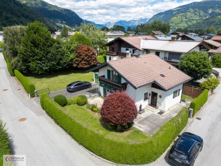 Einfamilienhaus mit alpinem Charme und hervorragendem Entwicklungspotenzial in Zell am See
