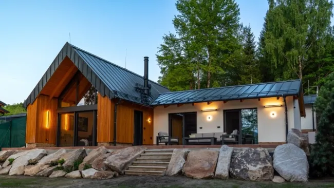 Exklusive Luxusvilla direkt am Lipno-See zum Verkauf - Titelbild