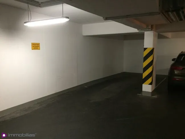 KFZ Tiefgaragenplatz, Stellplatz, Parkplatz - Bild