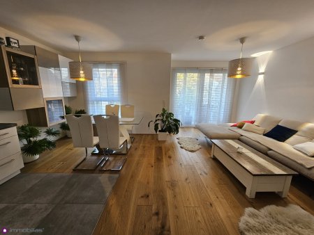 Befristet vermietet- Innenhofbalkon!