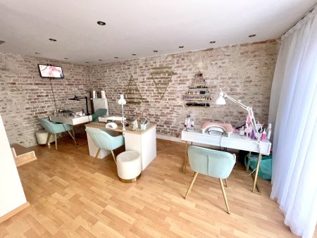 MODERNISIERTES UNBEFRISTETES BÜRO/KOSMETIKSTUDIO IN ALTBAUHAUS - GUTE LAGE - NÄHE U4 ROSSAUERLÄNDE UND AUGARTEN