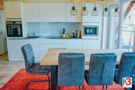 K3 - Ski in Ski out - direkt an der Piste -topp Maisonette mit Sauna, Garage und touristischer Nutzung